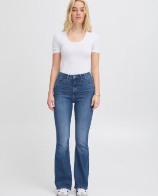 JEANS FLAIRED